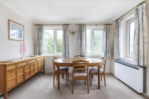 2 bedroom retirement property for sale, Salisbury Road, Worcester Park KT4