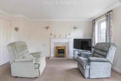 2 bedroom retirement property for sale, Salisbury Road, Worcester Park KT4