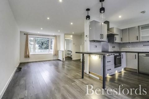 3 bedroom end of terrace house for sale, Wyndham Close, Colchester, CO2