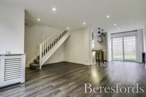 3 bedroom end of terrace house for sale, Wyndham Close, Colchester, CO2