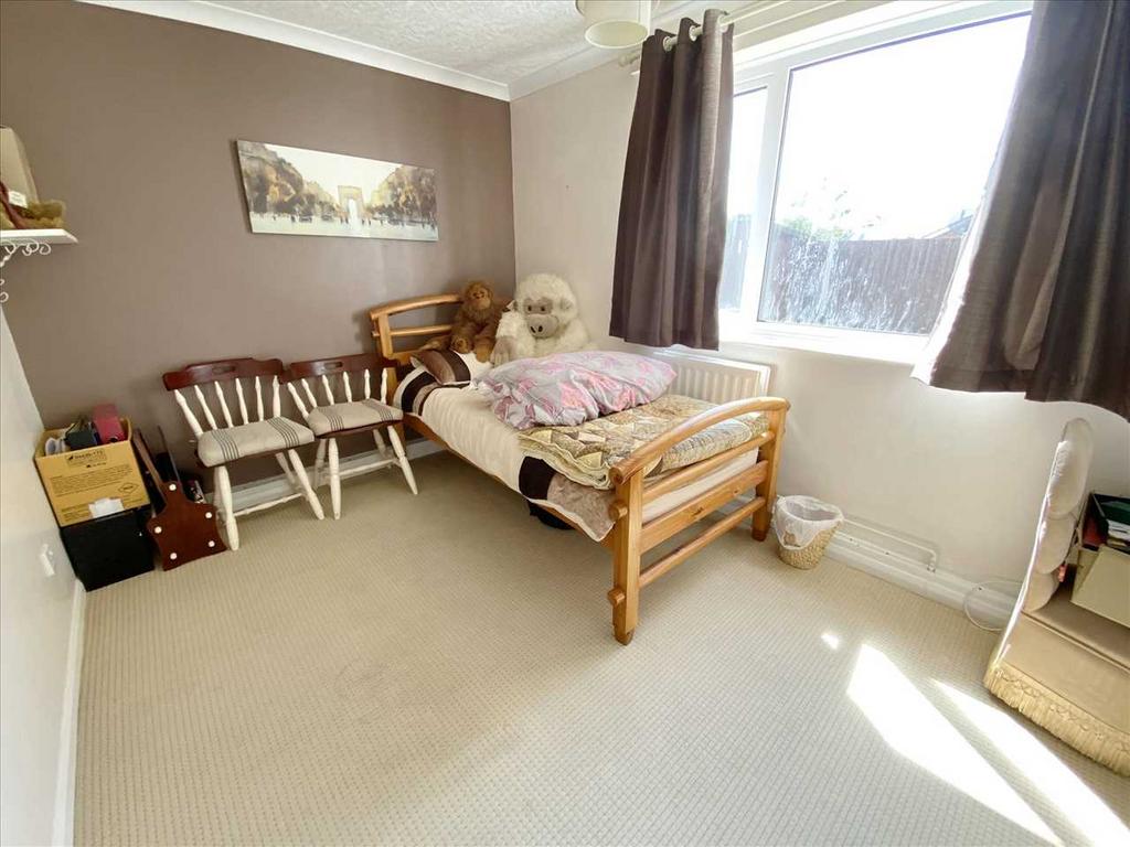 Bedroom 4: