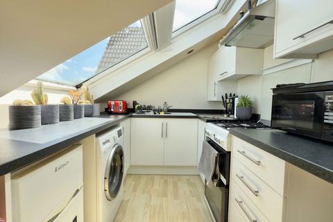 10 Fernleigh Gardens, Wadebridge, PL27 7JL