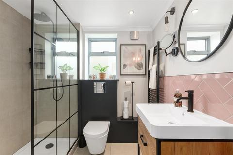 undefined, Camborne Road, Raynes Park SM4