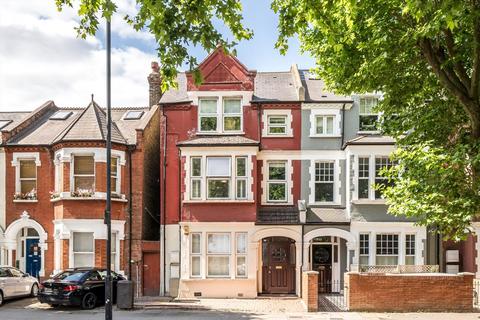 2 bedroom flat to rent, Cavendish Road, London SW12