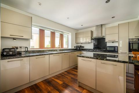 5 bedroom detached house for sale, Green View,  Town Street, Gildersome