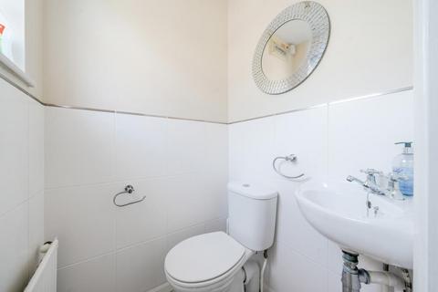 21 Chestnut Close, Brize Norton, Carterton, OX18 3YN