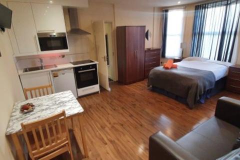 1 bedroom flat to rent, Cranhurst Road