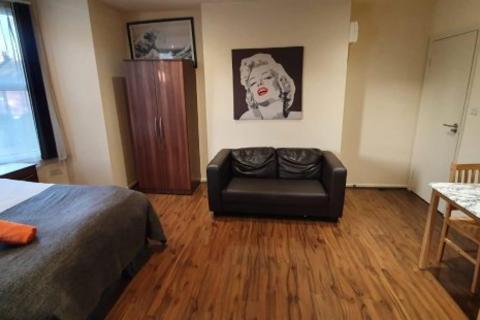 1 bedroom flat to rent, Cranhurst Road