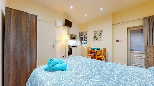 Chatsworth-road-nw2-4bh-981553