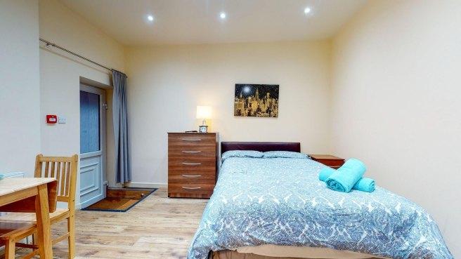 Chatsworth-road-nw2-4bh-981559