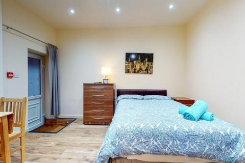 undefined, Chatsworth Road