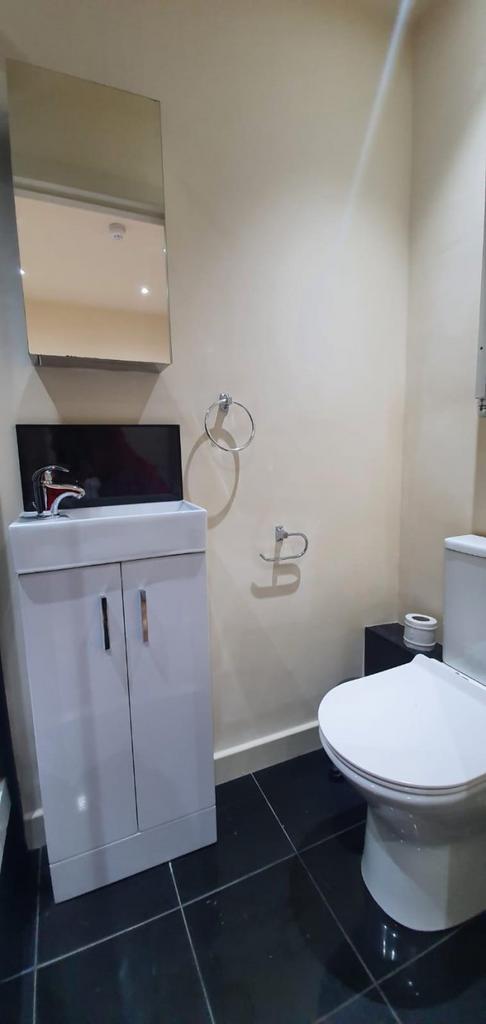 Chatsworth-road-nw2-4bh-981564