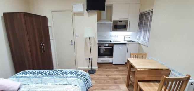Chatsworth-road-nw2-4bh-981565