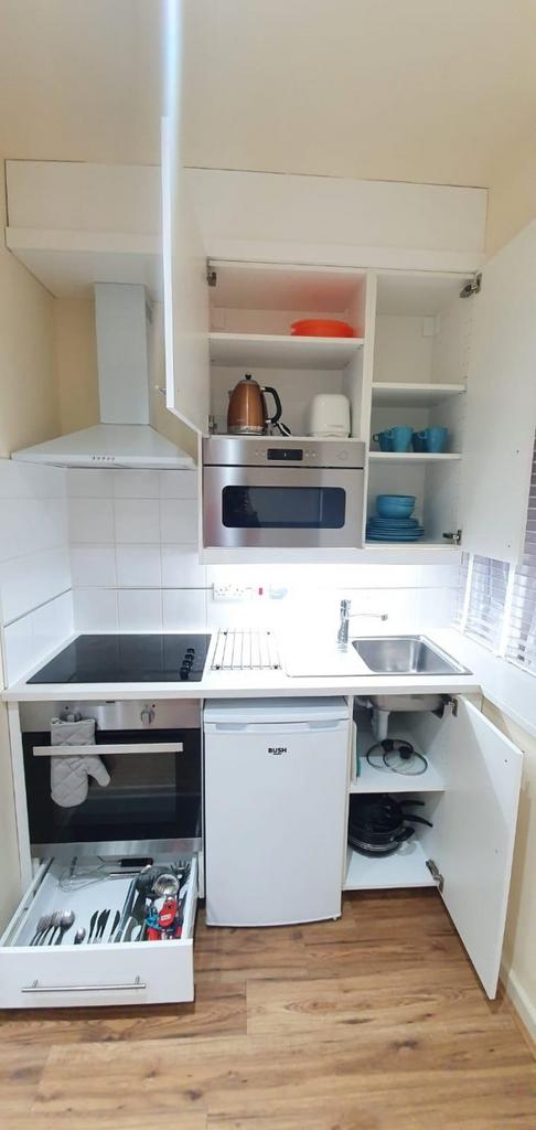 Chatsworth-road-nw2-4bh-981567