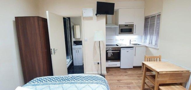 Chatsworth-road-nw2-4bh-981568