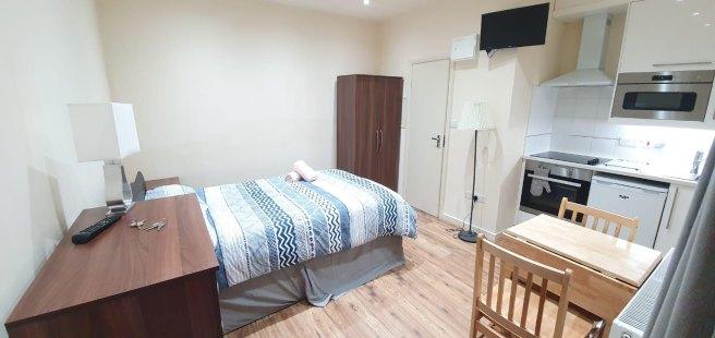 Chatsworth-road-nw2-4bh-981569
