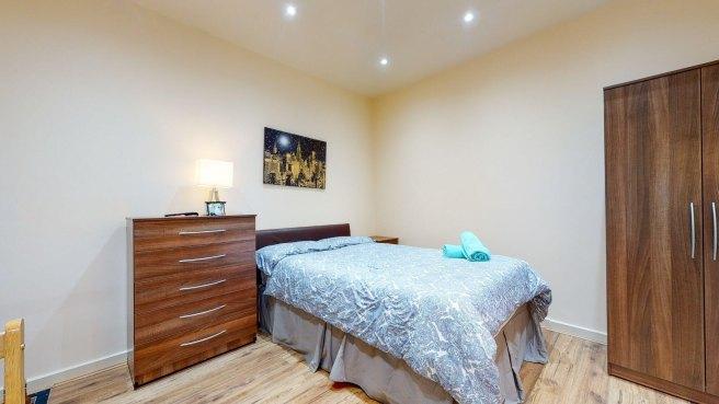 Chatsworth-road-nw2-4bh-981558