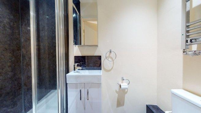 Chatsworth-road-nw2-4bh-981555