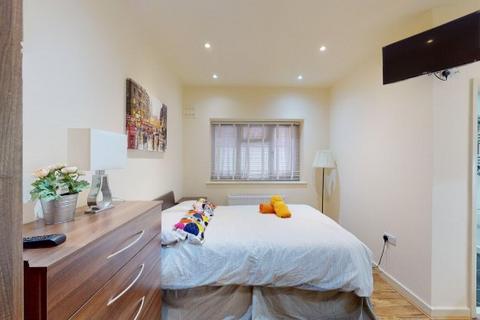 1 bedroom flat to rent, Chatsworth Road