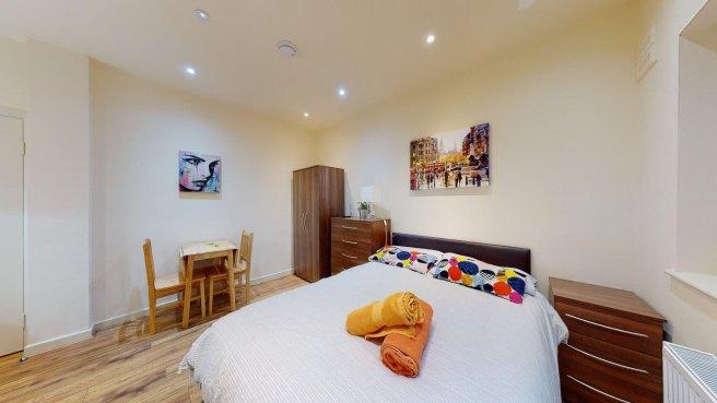 Chatsworth-road-nw2-4bh-981592