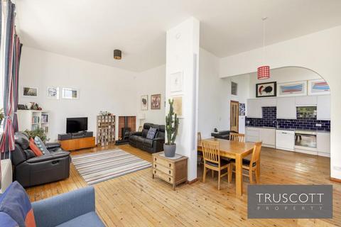 11 Lasswade Court, 32 School Green, Lasswade, EH18 1NB
