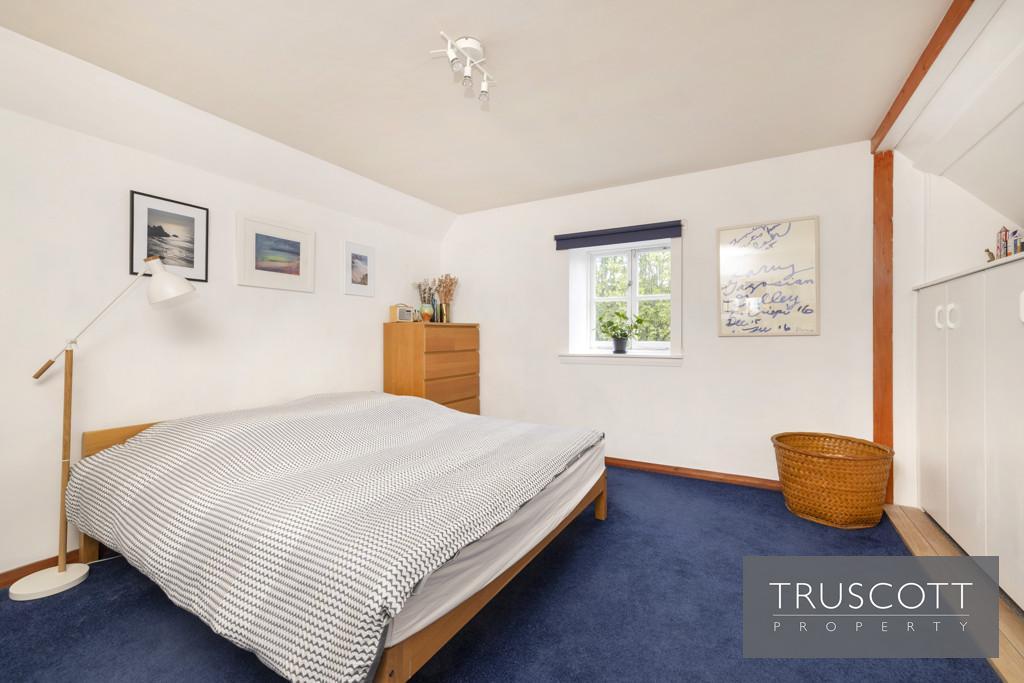Double Bedroom 1