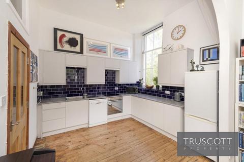 11 Lasswade Court, 32 School Green, Lasswade, EH18 1NB