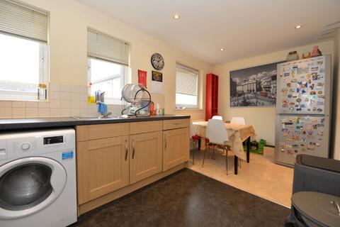 4 bedroom townhouse to rent, White Star Place, Southampton SO14