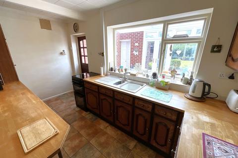 3 bedroom semi-detached house for sale, Thornhill Road, Halesowen B63