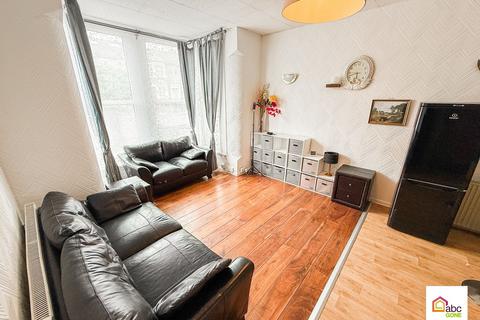 1 bedroom flat for sale, a Courtland Avenue, Ilford