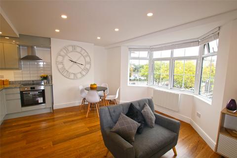 Flat 1, 15 Old Woking Road, West Byfleet, KT14 6LW