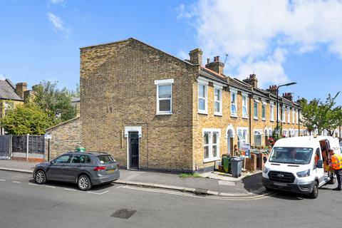4 bedroom house for sale, Coopers Lane, Leyton, E10
