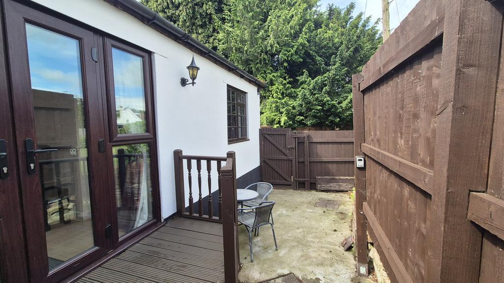 Annexe Courtyard