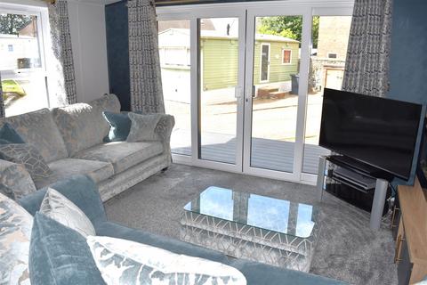 2 bedroom park home for sale, Lyndale Park, School Croft, Brotherton