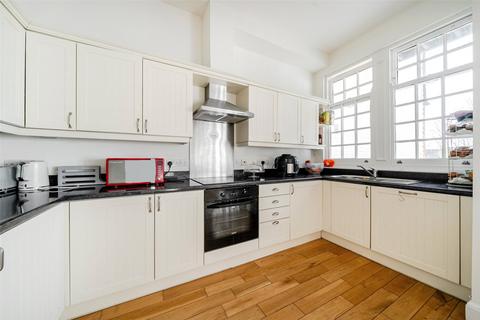 3 bedroom apartment for sale, Hervey Road, Blackheath