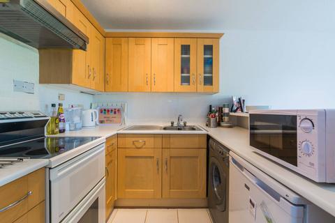 1 bedroom flat to rent, Alders Close, Aldersbrook, London, E11