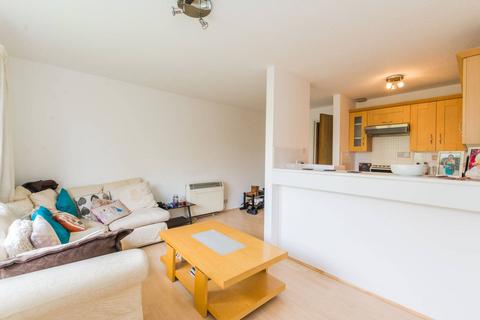 1 bedroom flat to rent, Alders Close, Aldersbrook, London, E11
