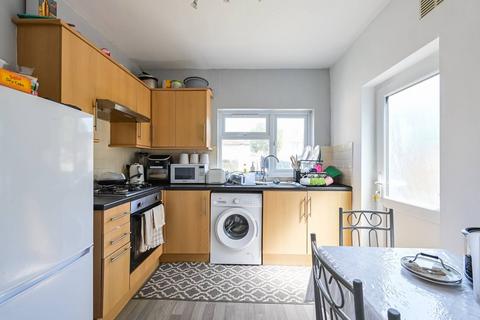 1 bedroom flat to rent, Dersingham Avenue, Manor Park, London, E12
