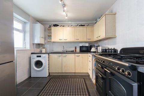 9 Caernarvon Close, Cheltenham, GL51 3LQ