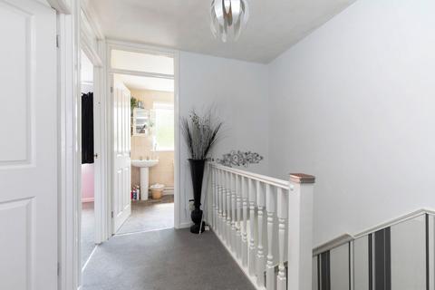 9 Caernarvon Close, Cheltenham, GL51 3LQ