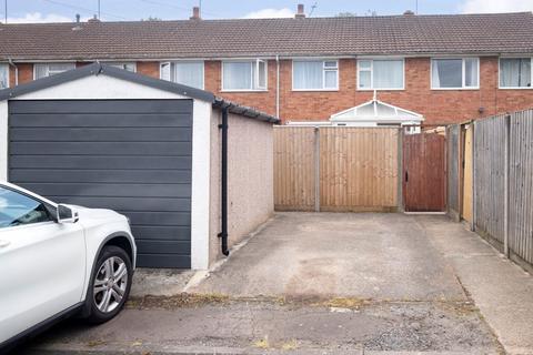 9 Caernarvon Close, Cheltenham, GL51 3LQ