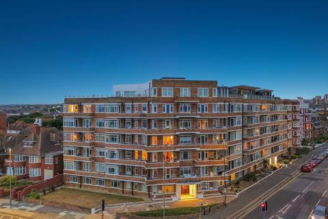 2 bedroom apartment for sale, Kingsway, Hove, BN3