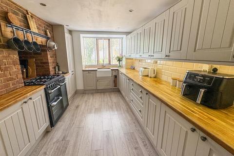 10 Chapel Road, Weldon, Corby, NN17 3HP
