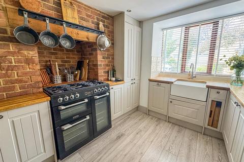 10 Chapel Road, Weldon, Corby, NN17 3HP