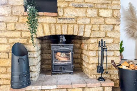 10 Chapel Road, Weldon, Corby, NN17 3HP