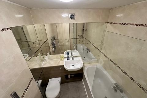 2 bedroom apartment to rent, High Street, Eton, Windsor, Berkshire, SL4