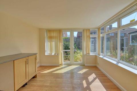 2 bedroom bungalow for sale, Brightlingsea CO7