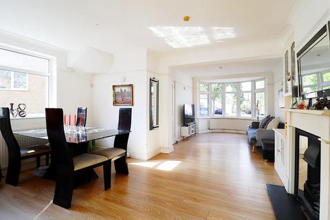3 Barham Close, Chislehurst, BR7 6JA