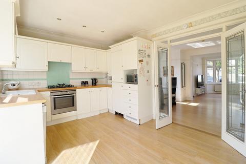 3 Barham Close, Chislehurst, BR7 6JA