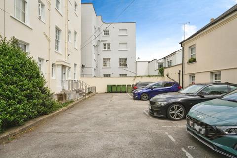 7, Blenheim House Evesham Road, Cheltenham, GL52 2AA